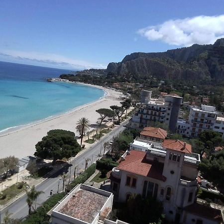 Villa Azzurra Beachfront Mondello - Палермо Екстер'єр фото